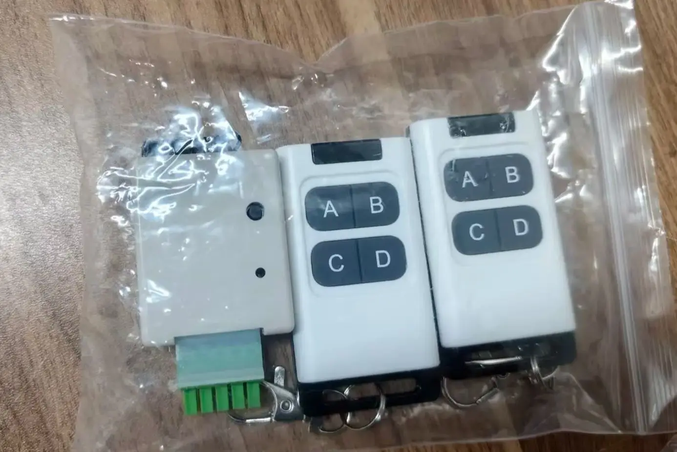 Универсальная индукционная дверь с дистанционным управлением и специальным приемником с 5 отверстиями, перевод для дверей, автоматический контроллер двери на 5 футов
Универсальная индукционная дверь с дистанционным управлением и специальным приемником с 5 отверстиями, перевод для дверей, автоматический контроллер двери на 5 футов