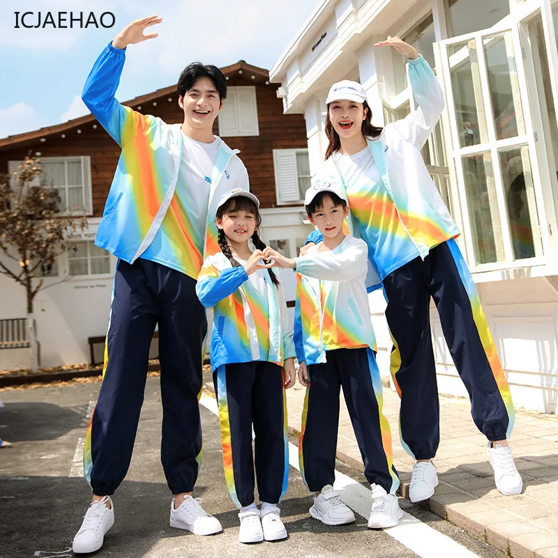 2025 Matching Family Sport Clothes Mom Dad Daughter Son Autumn Winter Tracksuit Set Casual Athletic Twin Wear Suit
2025 Matching Family Sport Clothes Mom Dad Daughter Son Autumn Winter Tracksuit Set Casual Athletic Twin Wear Suit