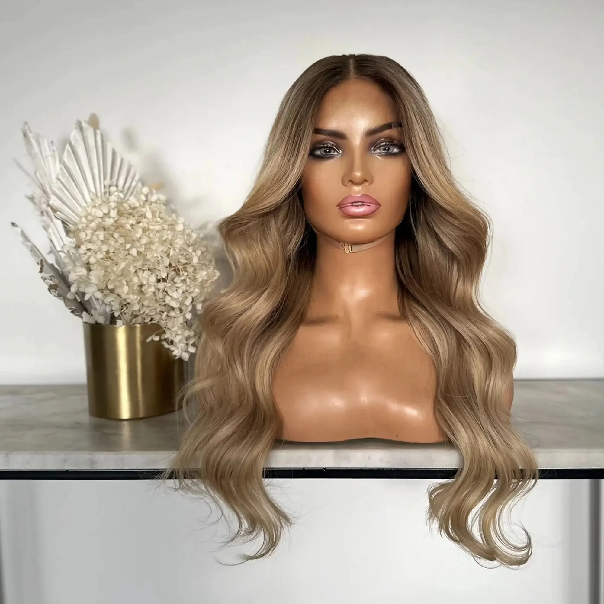 24-дюймовые синтетические парики омбре светло-коричневого цвета с темными корнями, высококачественные, с эффектом объемной волны, 13*4 HD, дешевые парики на распродаже
24-дюймовые синтетические парики омбре светло-коричневого цвета с темными корнями, высококачественные, с эффектом объемной волны, 13*4 HD, дешевые парики на распродаже