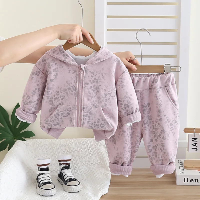 Toddler Boys Outfits 2025 Spring Autumn Baby Boy Clothes 12 To 18 Months Korea Leopard Zipper Hooded Jackets and Pants Kids Suit
Toddler Boys Outfits 2025 Spring Autumn Baby Boy Clothes 12 To 18 Months Korea Leopard Zipper Hooded Jackets and Pants Kids Suit