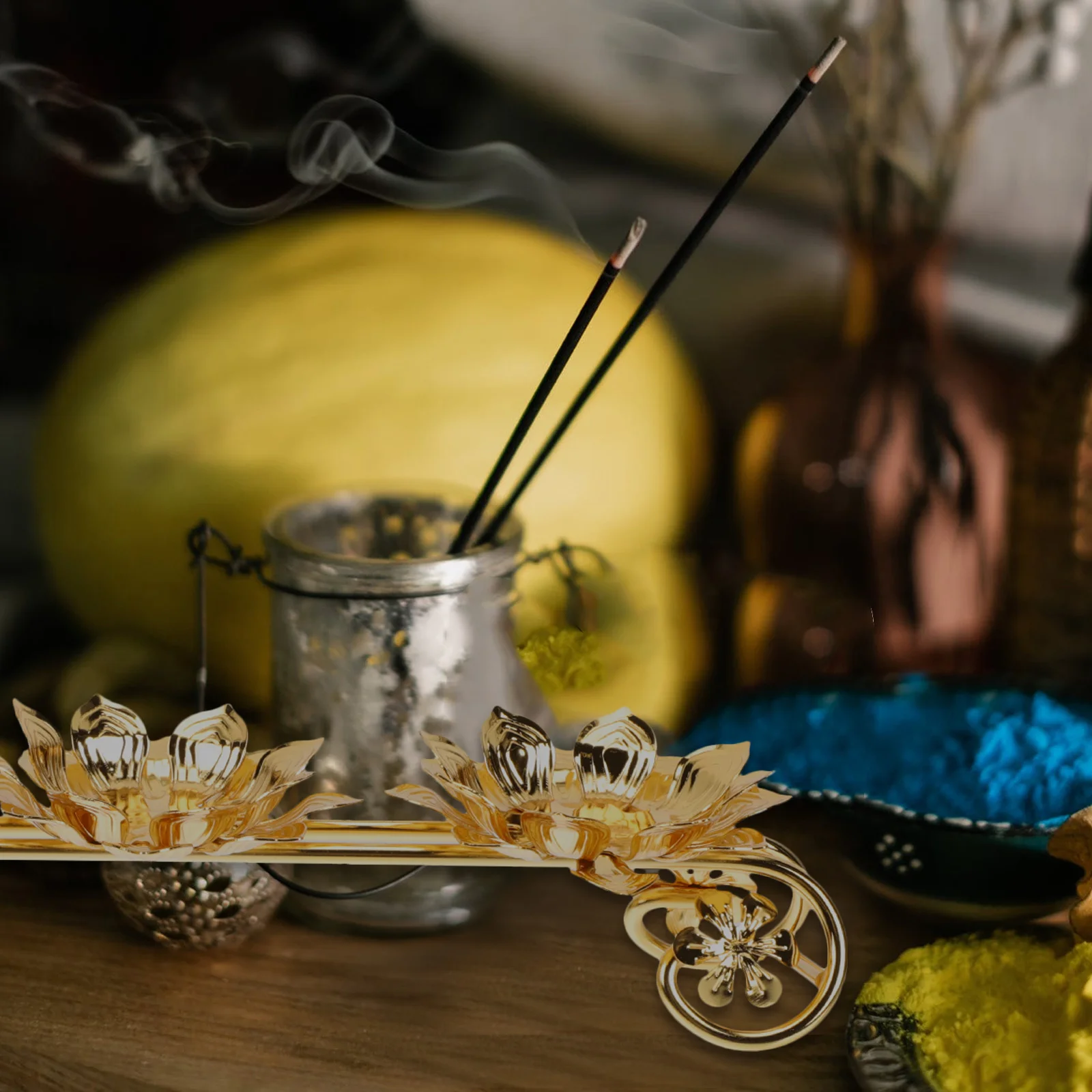 1Pcs Lotus Candlestick Lightweight Metal Three-Lotus Design Decorative Holder Home Office Buddhism Supply
1Pcs Lotus Candlestick Lightweight Metal Three-Lotus Design Decorative Holder Home Office Buddhism Supply