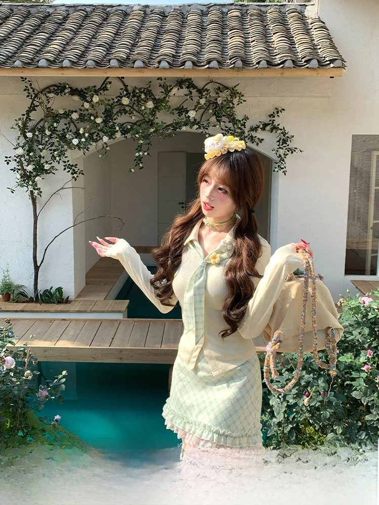 Vanilla Milk Cake Spliced Long Sleeve Base Shirt Women's Spring Ruffle Plaid Skirt Set Sweet Style Casual Date Wear
Vanilla Milk Cake Spliced Long Sleeve Base Shirt Women's Spring Ruffle Plaid Skirt Set Sweet Style Casual Date Wear