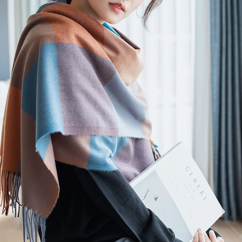 Gentle color block women s scarf thickened and warm winter double sided large shawl high end versatile neck scarf
Gentle color block women s scarf thickened and warm winter double sided large shawl high end versatile neck scarf