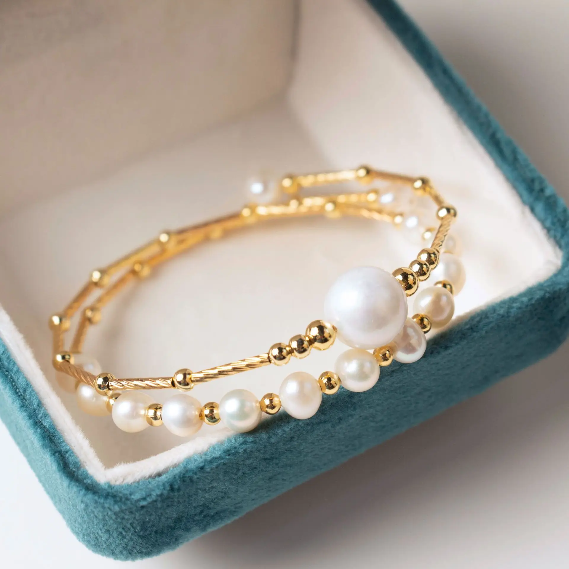 Exquisite design bracelet AAA5-10mm natural pearl winding bamboo bracelet with simple temperament
Exquisite design bracelet AAA5-10mm natural pearl winding bamboo bracelet with simple temperament