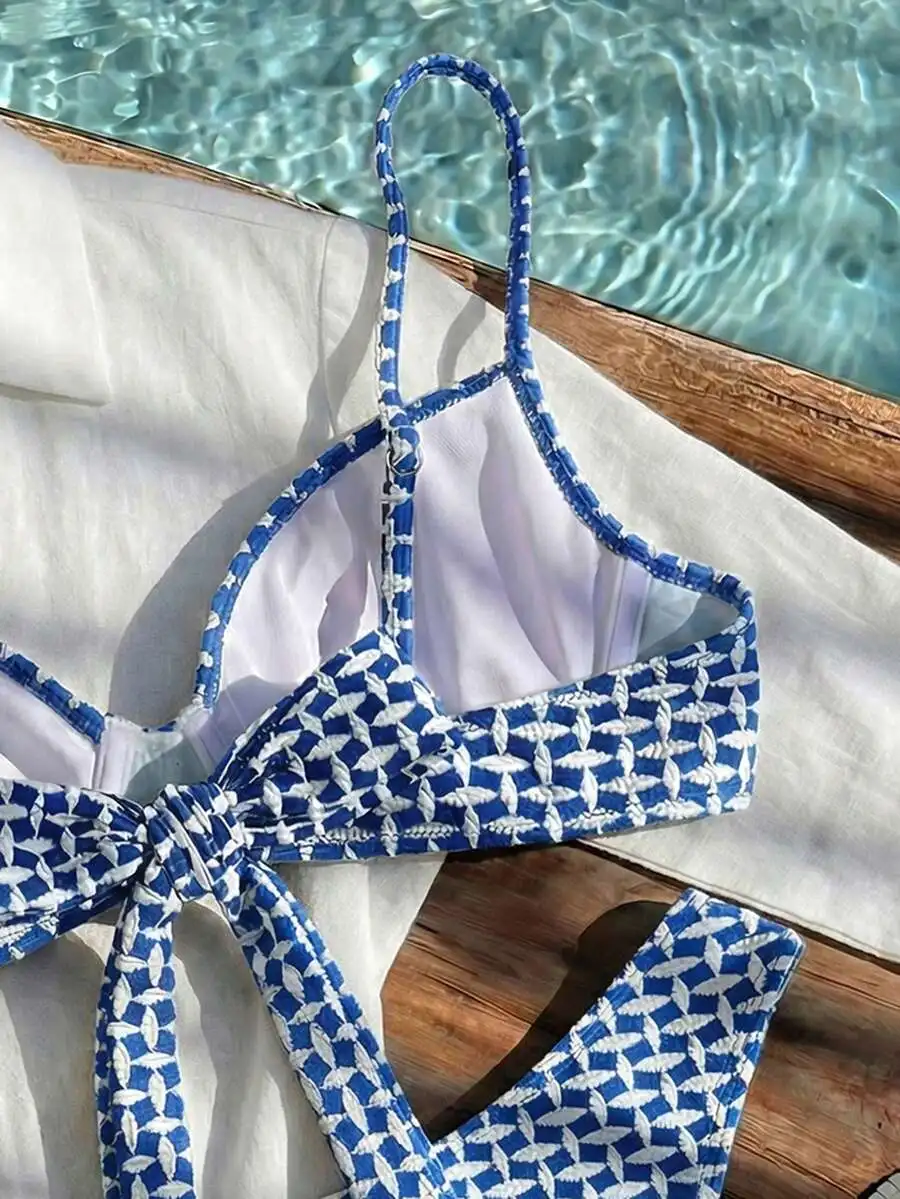 Women Boho Jacquard Bikini Set With Underwire Top And Spaghetti Straps
Women Boho Jacquard Bikini Set With Underwire Top And Spaghetti Straps