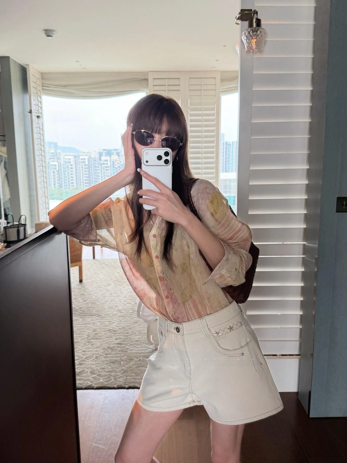 100% Flax Casual V-neck Printed Shirt Women's Summer Vacation Lace Patchwork Loose Fit Long Sleeve Sun Protection Top
100% Flax Casual V-neck Printed Shirt Women's Summer Vacation Lace Patchwork Loose Fit Long Sleeve Sun Protection Top