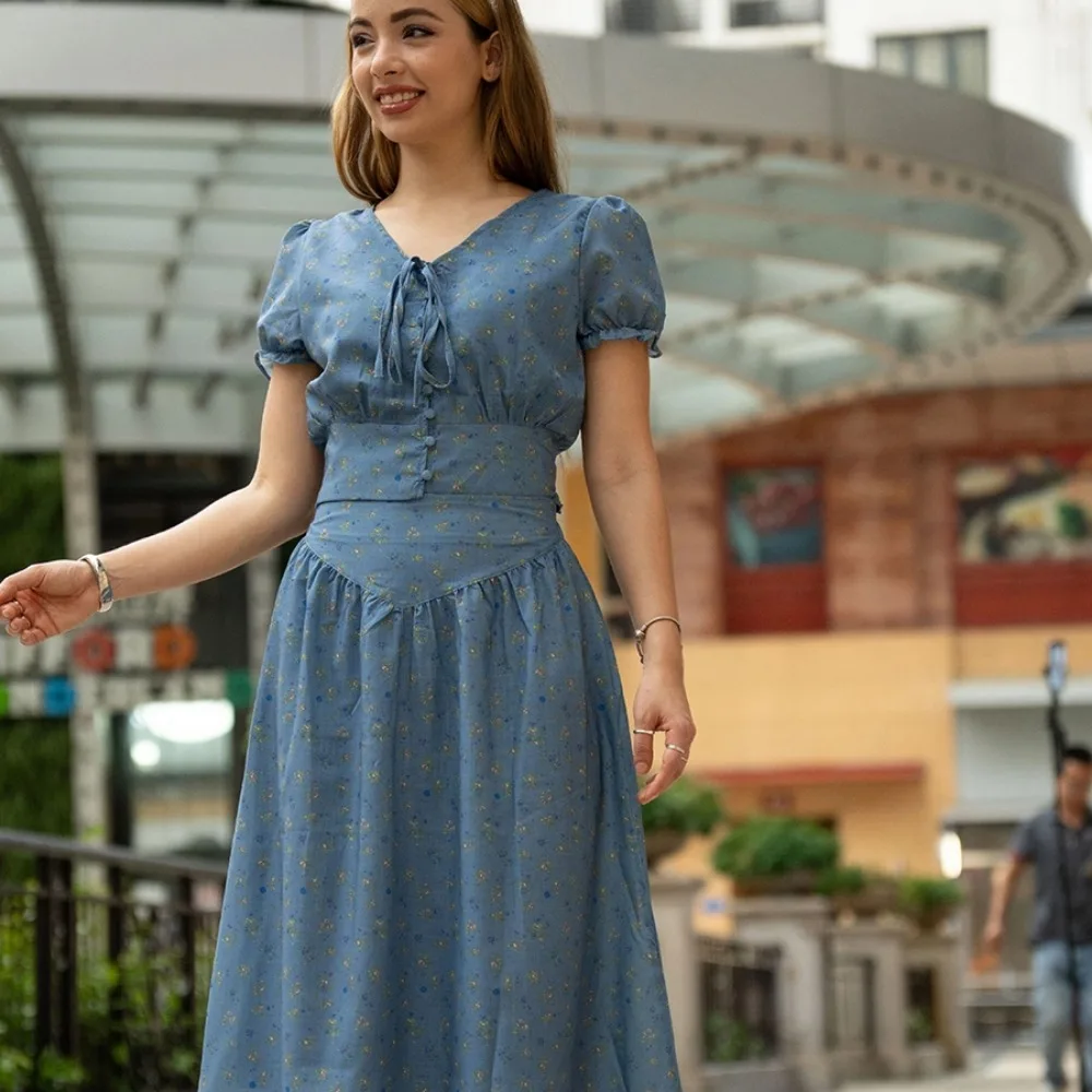 M-XL Vintage Blue Floral Two Piece Skirt Set Women Summer Puff Sleeve V Neck Crop Tops and High Waist Umbrella Skirts 2025
M-XL Vintage Blue Floral Two Piece Skirt Set Women Summer Puff Sleeve V Neck Crop Tops and High Waist Umbrella Skirts 2025