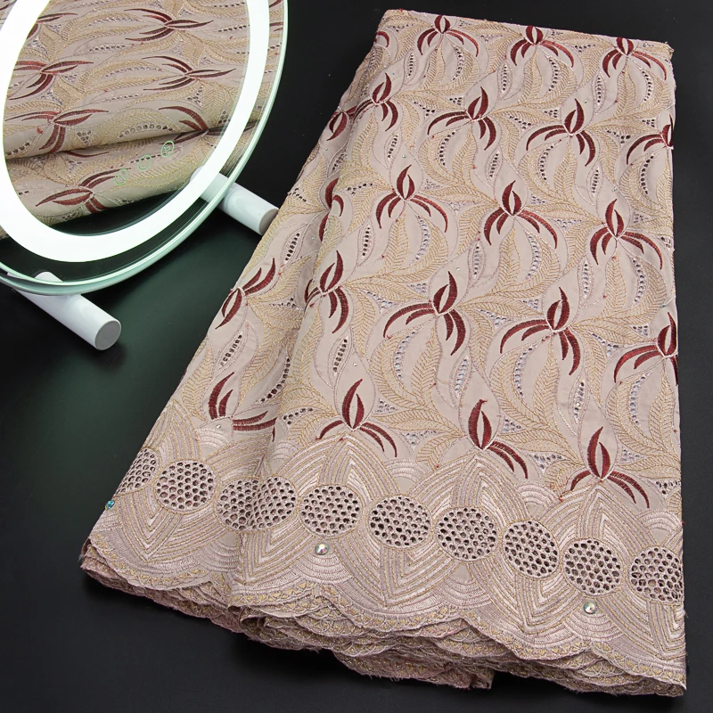 High Quality African Swiss Lace Fabric with Rhinestones New Embroidery Cotton Lace Fabric for Nigerian Women Party DressesA 3162
High Quality African Swiss Lace Fabric with Rhinestones New Embroidery Cotton Lace Fabric for Nigerian Women Party DressesA 3162