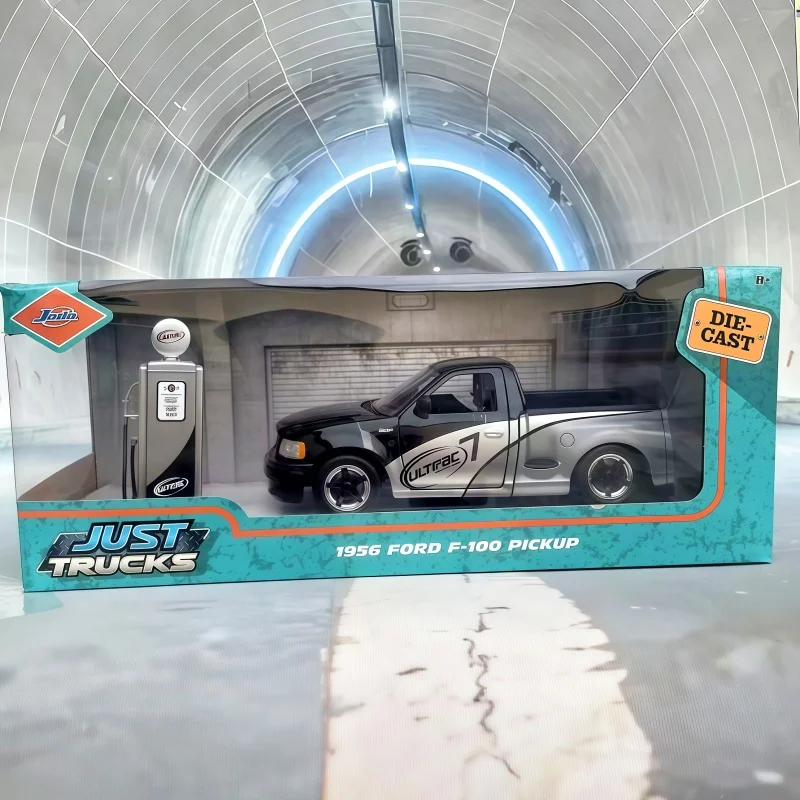 1/24 Jada 1956 Ford F-100 pickup truck alloy model figurine - a collectible item for a child's birthday gift
1/24 Jada 1956 Ford F-100 pickup truck alloy model figurine - a collectible item for a child's birthday gift