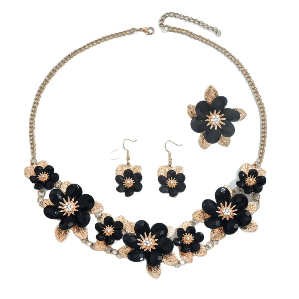 Elegant Rhinestone Necklace Earring Ring Set Flower Exaggeration Flower Jewelry Set Retro Temperament Clavicle Chain Party
Elegant Rhinestone Necklace Earring Ring Set Flower Exaggeration Flower Jewelry Set Retro Temperament Clavicle Chain Party