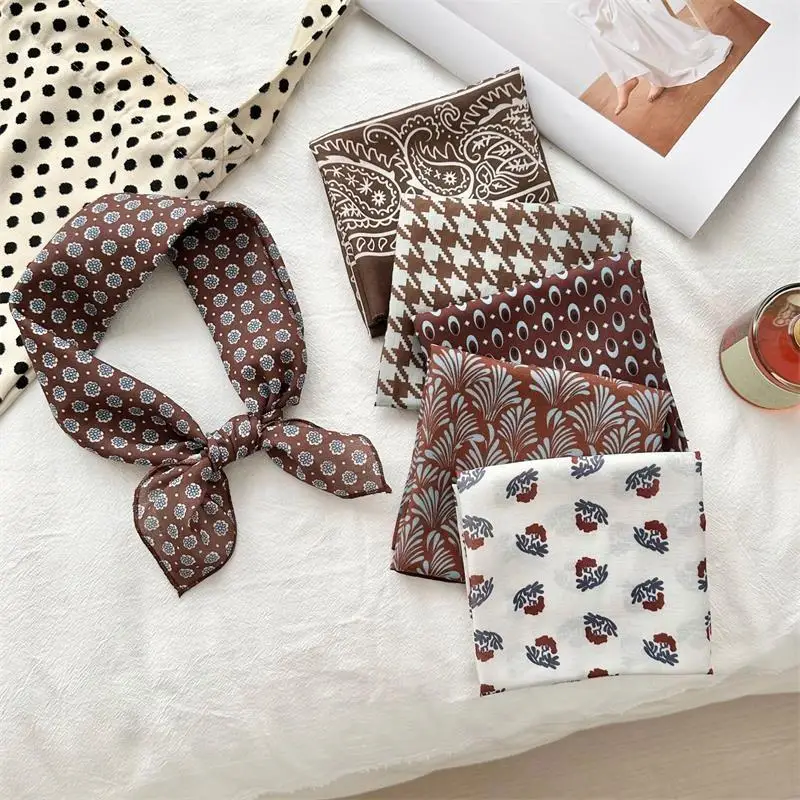 Square Scarf Retro Printing Silk Scarf Women Neck Scarf All-match Shawl Fashion Trendy Headscarf Women's Accessories Gifts〔CC55〕
Square Scarf Retro Printing Silk Scarf Women Neck Scarf All-match Shawl Fashion Trendy Headscarf Women's Accessories Gifts〔CC55〕