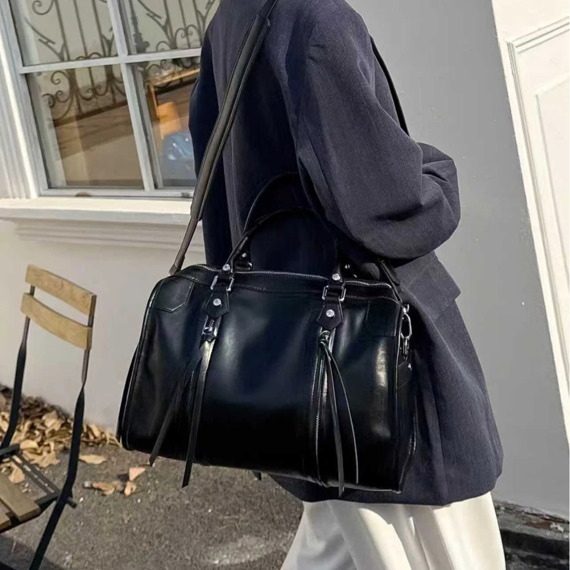 2026 Spring/Summer New Women's Bags - Large Capacity Casual Shoulder-Sling Fashion Bags - Handbags with Wing Logo
2026 Spring/Summer New Women's Bags - Large Capacity Casual Shoulder-Sling Fashion Bags - Handbags with Wing Logo