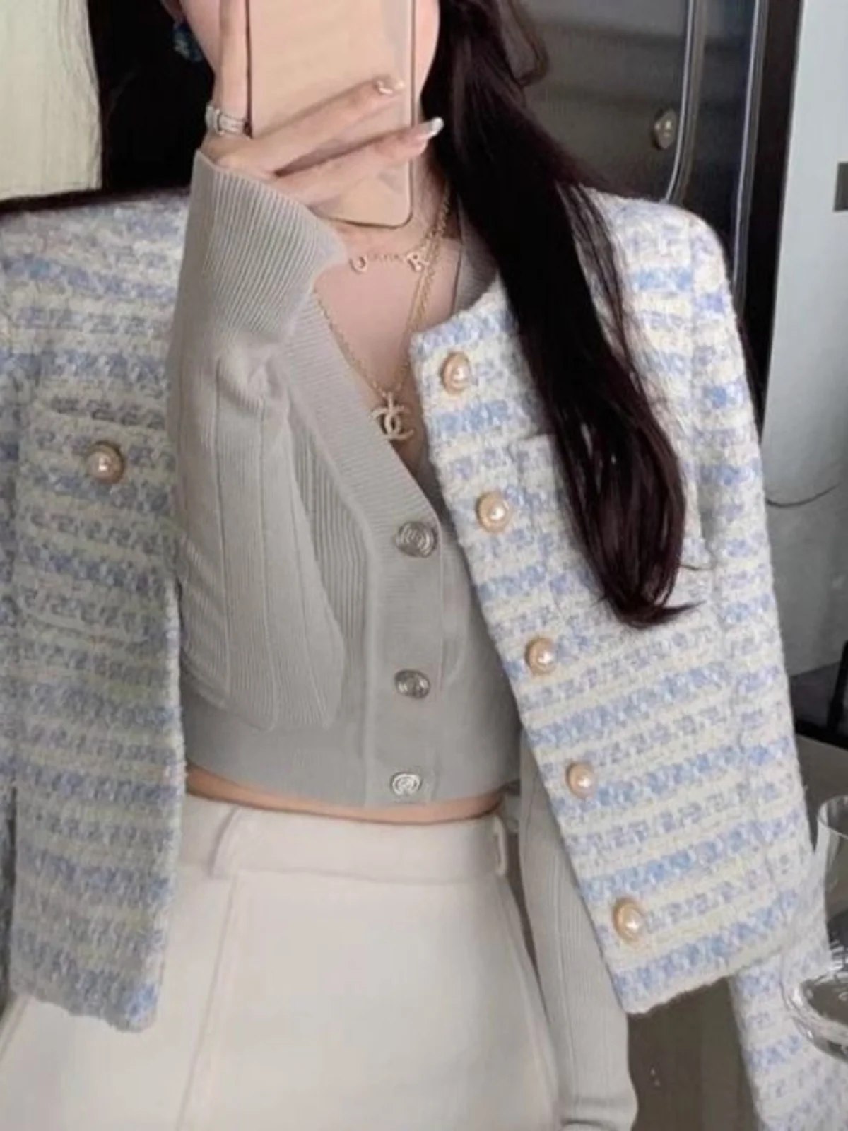 Romantic Soft Sle Milk Blue Pearl Buttoned Small Fraance Wind Coat Women's Spring Autumn New round Ne Long Sve Knitt...
Romantic Soft Sle Milk Blue Pearl Buttoned Small Fraance Wind Coat Women's Spring Autumn New round Ne Long Sve Knitt...