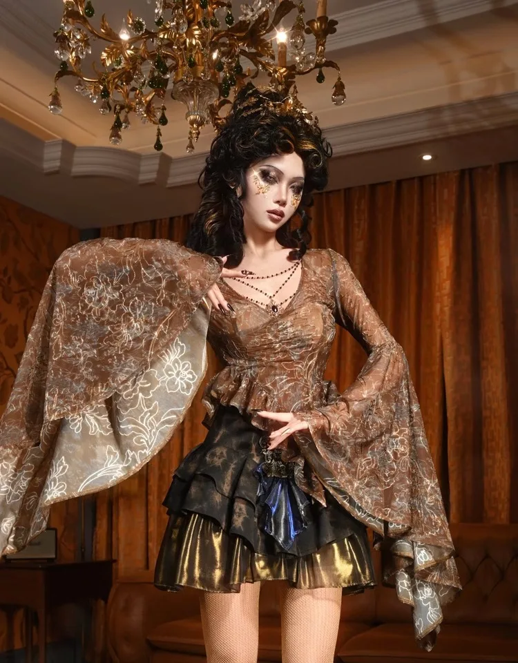 Blood Supply Original Gold Lurex Embroidered V-neck Mesh Flying Sleeve Blouses European Classical Shirt Ruffled Blouse Top
Blood Supply Original Gold Lurex Embroidered V-neck Mesh Flying Sleeve Blouses European Classical Shirt Ruffled Blouse Top