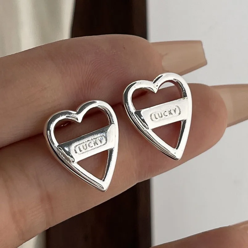 925 Sterling Silver Vintage Earrings For Women Trendy Simple Hollow Heart Earring Jewelry Prevent Allergy Party Accessories Gift
925 Sterling Silver Vintage Earrings For Women Trendy Simple Hollow Heart Earring Jewelry Prevent Allergy Party Accessories Gift