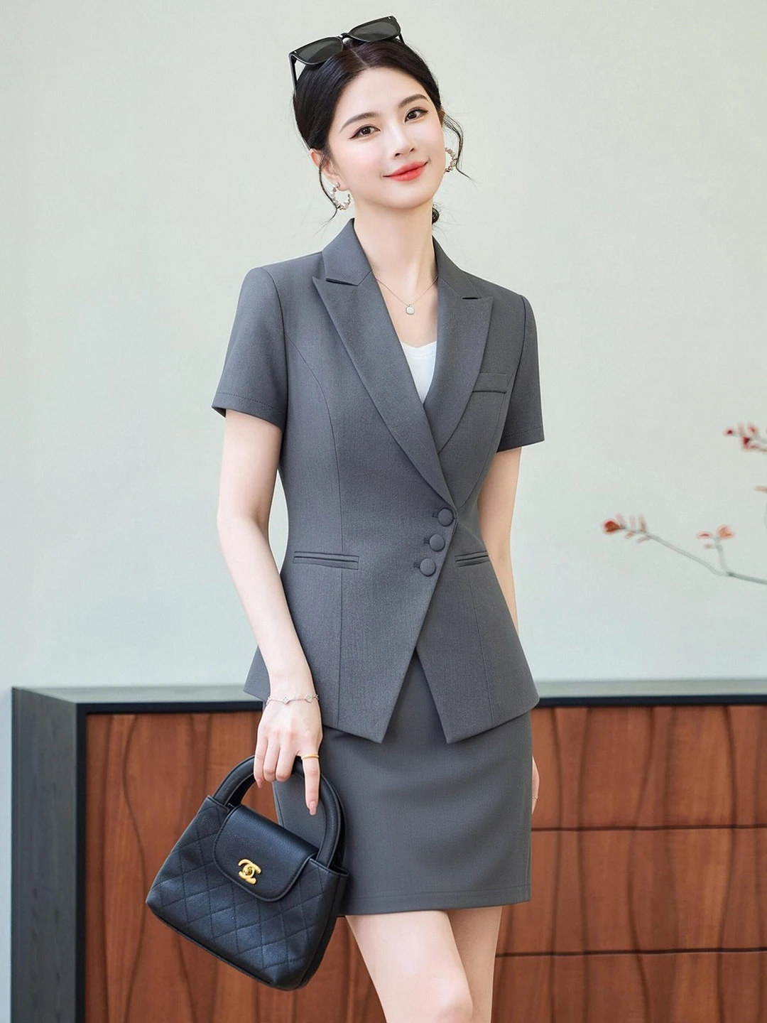 Elegant Short Sleeve Suit Set Dress Women's Summer Thin New Work Uniform OL Personality Formal Workwear Polyester Material
Elegant Short Sleeve Suit Set Dress Women's Summer Thin New Work Uniform OL Personality Formal Workwear Polyester Material