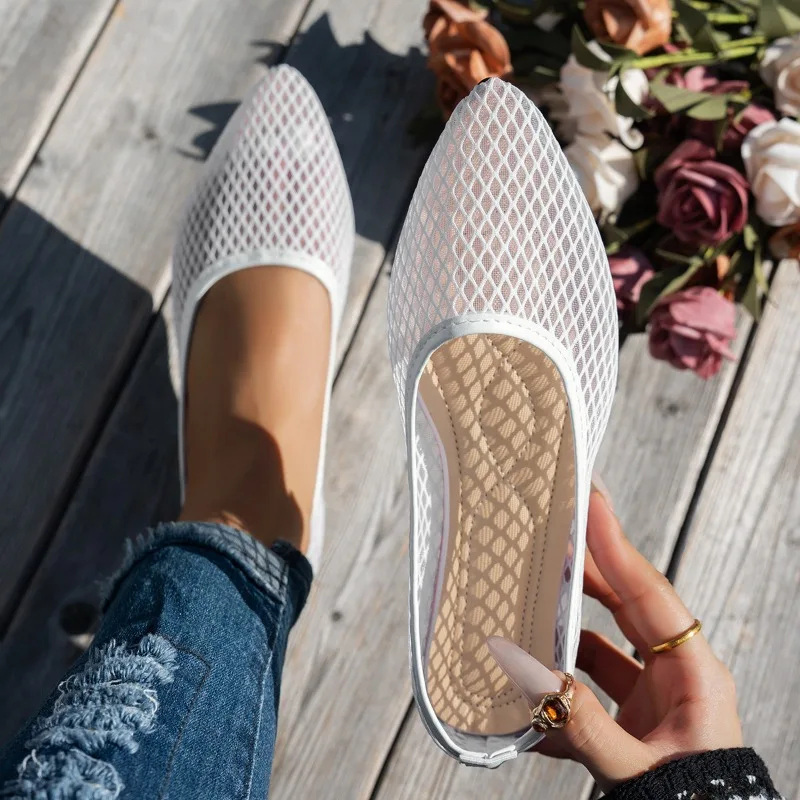 Women's White Mesh Pointed Toe Slip On Flats Breathable Hollow Out Transparent PVC Lightweight Casual Summer Shoes
Women's White Mesh Pointed Toe Slip On Flats Breathable Hollow Out Transparent PVC Lightweight Casual Summer Shoes