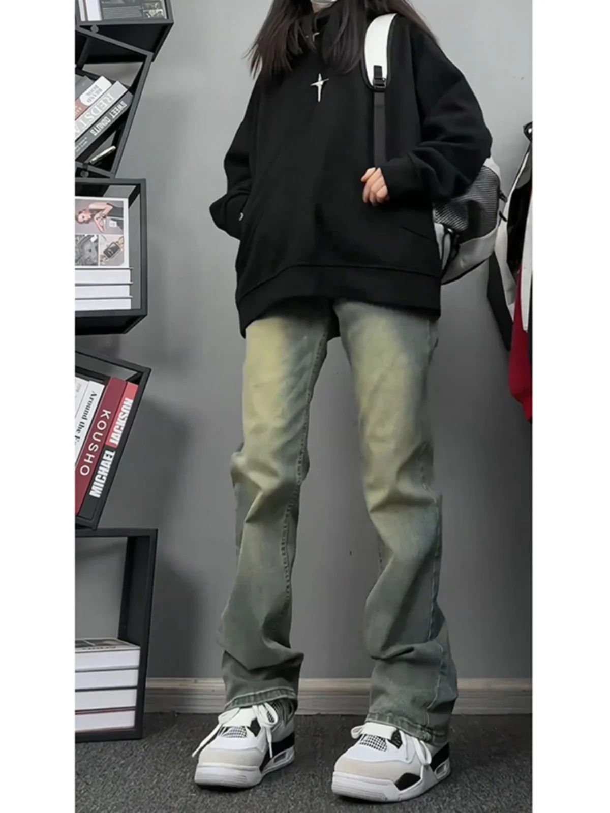 American Retro adient Denim Jeans Men's Trendy Haome Street Sle Slim High Waist Narrow Version Flared Pants
American Retro adient Denim Jeans Men's Trendy Haome Street Sle Slim High Waist Narrow Version Flared Pants