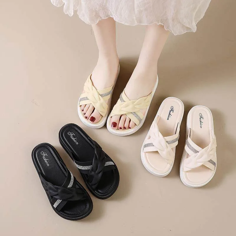 Women's Summer Outdoor Wear Thick Bottom Versatile Korean Style Sandals Popular Matching Skirts Casual Slippers BEAUTISKY
Women's Summer Outdoor Wear Thick Bottom Versatile Korean Style Sandals Popular Matching Skirts Casual Slippers BEAUTISKY