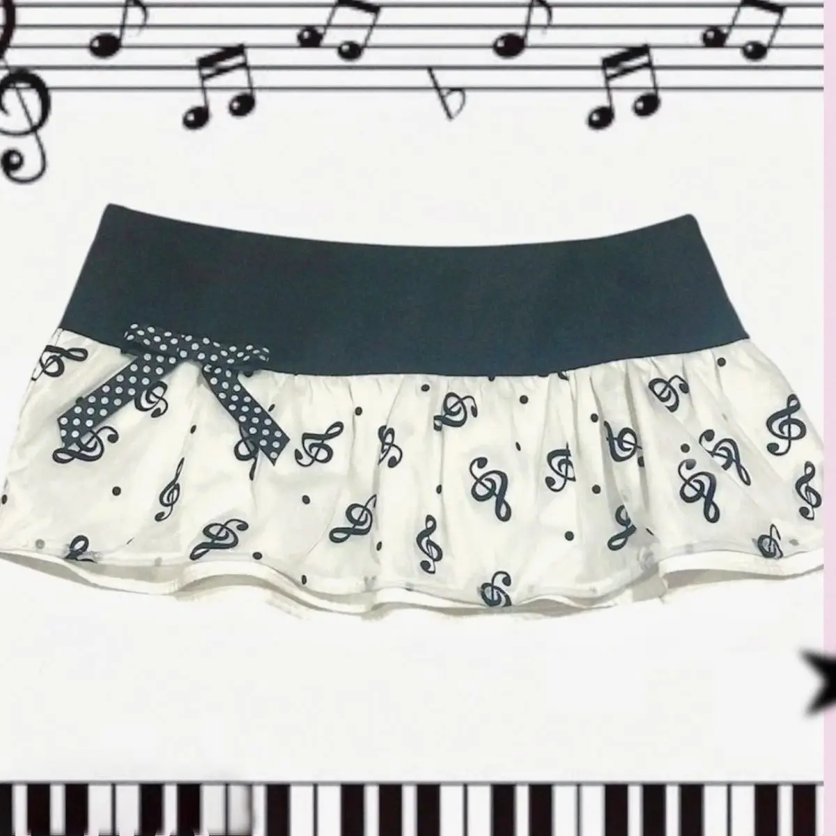 Low Waist Punk Rock Note Print Short Skirt Sweet And Cool Spring Summer Cotton Fabric Women's Skirt Youth Fashion
Low Waist Punk Rock Note Print Short Skirt Sweet And Cool Spring Summer Cotton Fabric Women's Skirt Youth Fashion