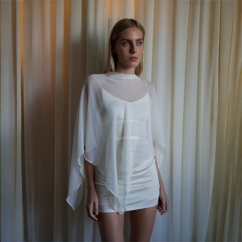 Sheer Chiffon Capelet Poncho Top Asymmetrical Sheer Cover Up for Women Lightweight Flowy Shawl Wrap Wedding Evening Party Prom
Sheer Chiffon Capelet Poncho Top Asymmetrical Sheer Cover Up for Women Lightweight Flowy Shawl Wrap Wedding Evening Party Prom