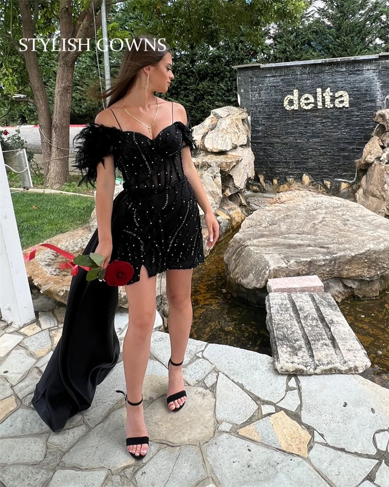 Black Sweetheart Prom Dresses Short Bead Crystal 2025 Birthday Luxury Dress Feather Graduation Gown With Side Train Customized
Black Sweetheart Prom Dresses Short Bead Crystal 2025 Birthday Luxury Dress Feather Graduation Gown With Side Train Customized