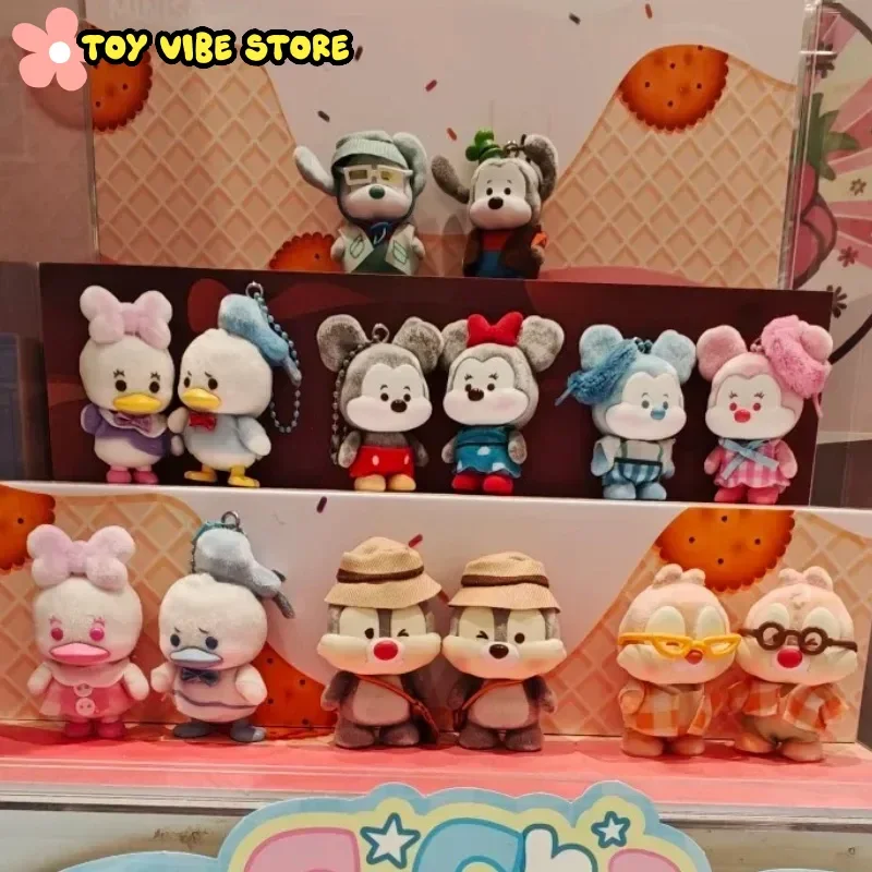 Оригинальный Disney Mickey Family Chachacha Series, мини-слепая коробка, кавайный брелок, настольная коллекция, украшения, стол, Рождественский подарок
Оригинальный Disney Mickey Family Chachacha Series, мини-слепая коробка, кавайный брелок, настольная коллекция, украшения, стол, Рождественский подарок