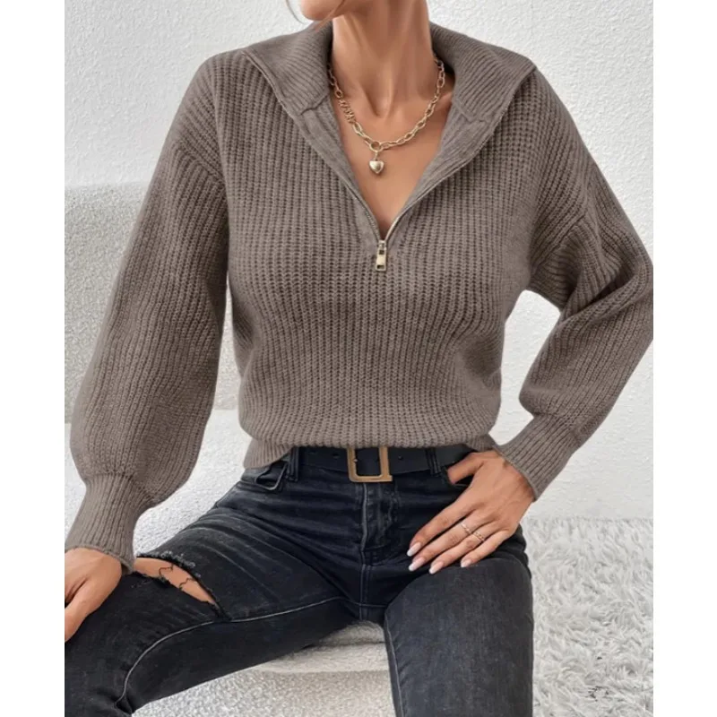 2025 New Half Zipper Large Collar Lapel Short Sweater Women's Autumn Solid Color Waist Knitted Sweater
2025 New Half Zipper Large Collar Lapel Short Sweater Women's Autumn Solid Color Waist Knitted Sweater