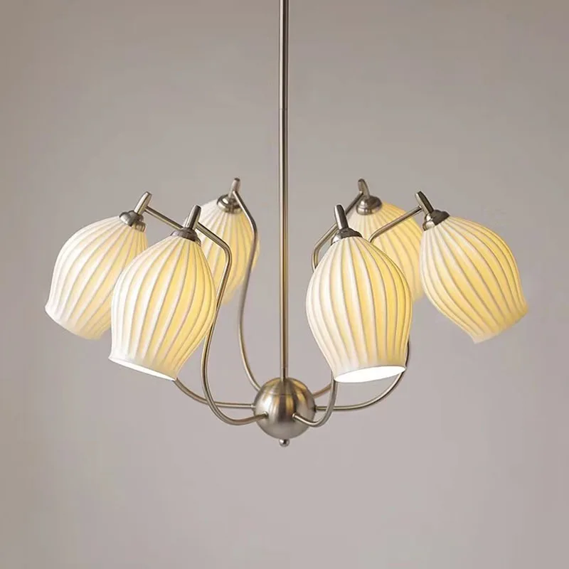 Living room chandelier simple modern Italian medieval creative art design ceramic garlic dining room master bedroom light 
Living room chandelier simple modern Italian medieval creative art design ceramic garlic dining room master bedroom light
