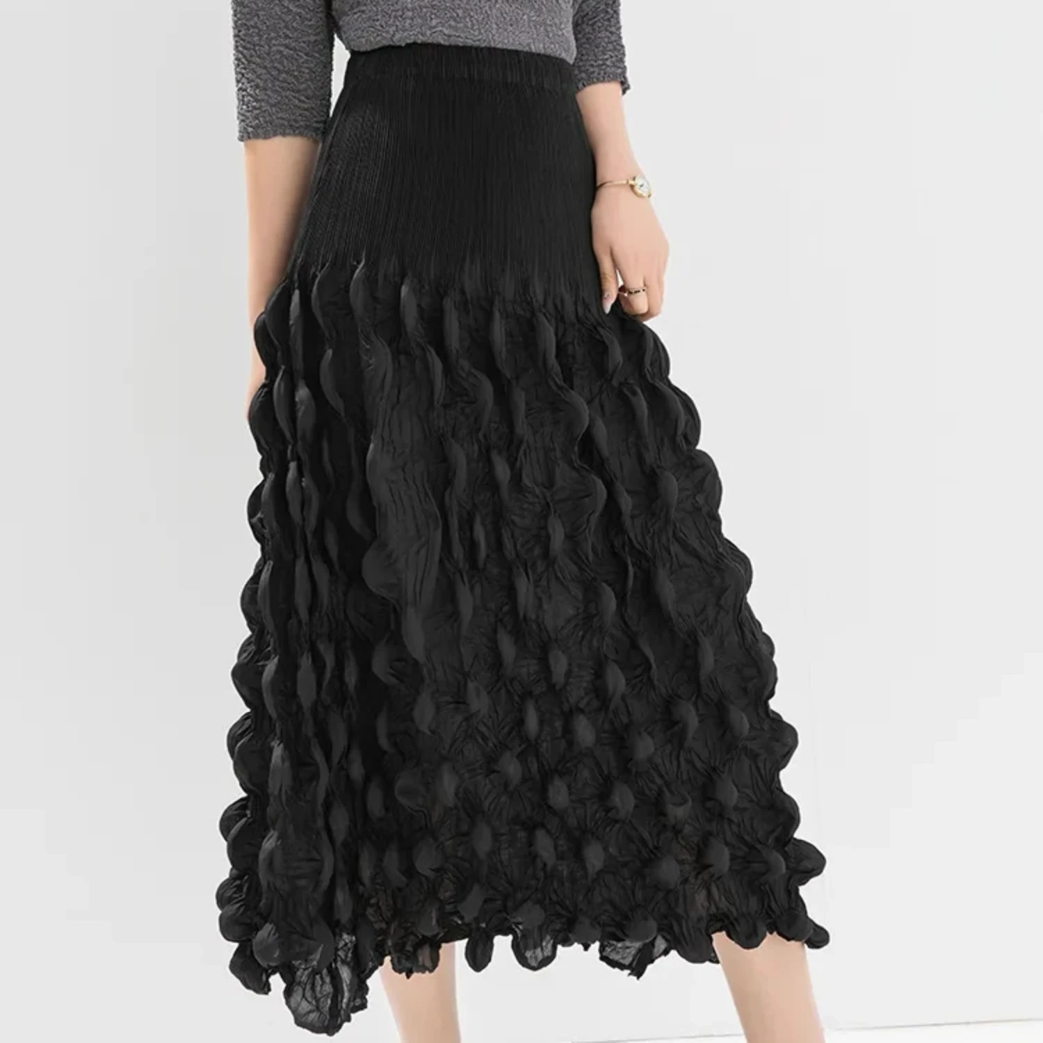 Women's Elegant A-Line Skirt Fashionable Pleated Design With Handmade Bubble Pleats Solid Color High Quality Elastic Fabric
Women's Elegant A-Line Skirt Fashionable Pleated Design With Handmade Bubble Pleats Solid Color High Quality Elastic Fabric