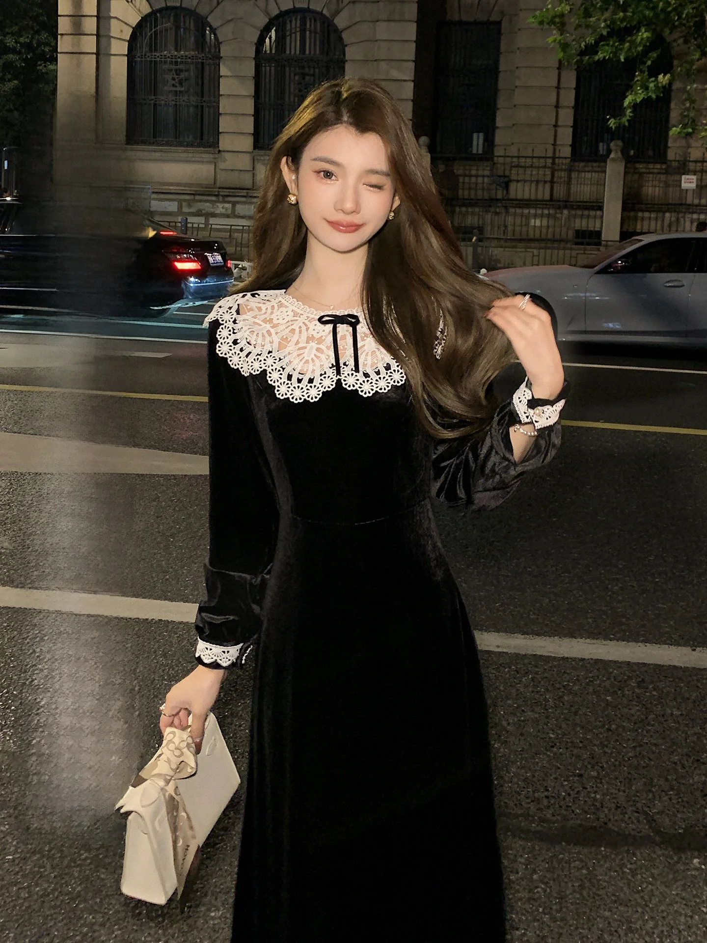 Элегантная бархатная женская юбка-миди с высокой талией, длинными рукавами и круглым вырезом, А-силуэт, для деловых встреч и свадеб
Элегантная бархатная женская юбка-миди с высокой талией, длинными рукавами и круглым вырезом, А-силуэт, для деловых встреч и свадеб