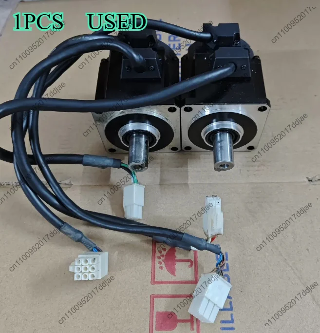 Tsm3005n2057e200 servo motor 200w, real shot, perfect function
Tsm3005n2057e200 servo motor 200w, real shot, perfect function