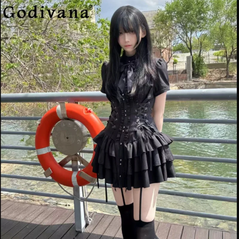 Summer New Retro Gothic Black Dress Personalized Women Short Sleeve Dark Lace Splicing High Waist A-line Stand Collar Dresses
Summer New Retro Gothic Black Dress Personalized Women Short Sleeve Dark Lace Splicing High Waist A-line Stand Collar Dresses