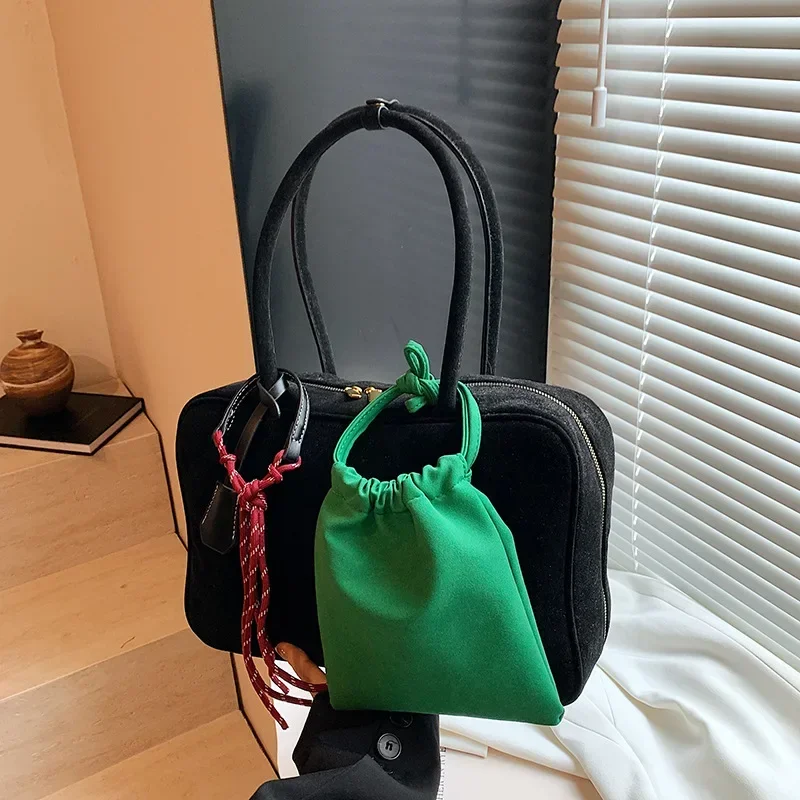 2025 New! Women's Premium Retro Shoulder Tote Bag | Boston-Inspired Design Large Capacity | Casual Versatile Commuting Essential
2025 New! Women's Premium Retro Shoulder Tote Bag | Boston-Inspired Design Large Capacity | Casual Versatile Commuting Essential
