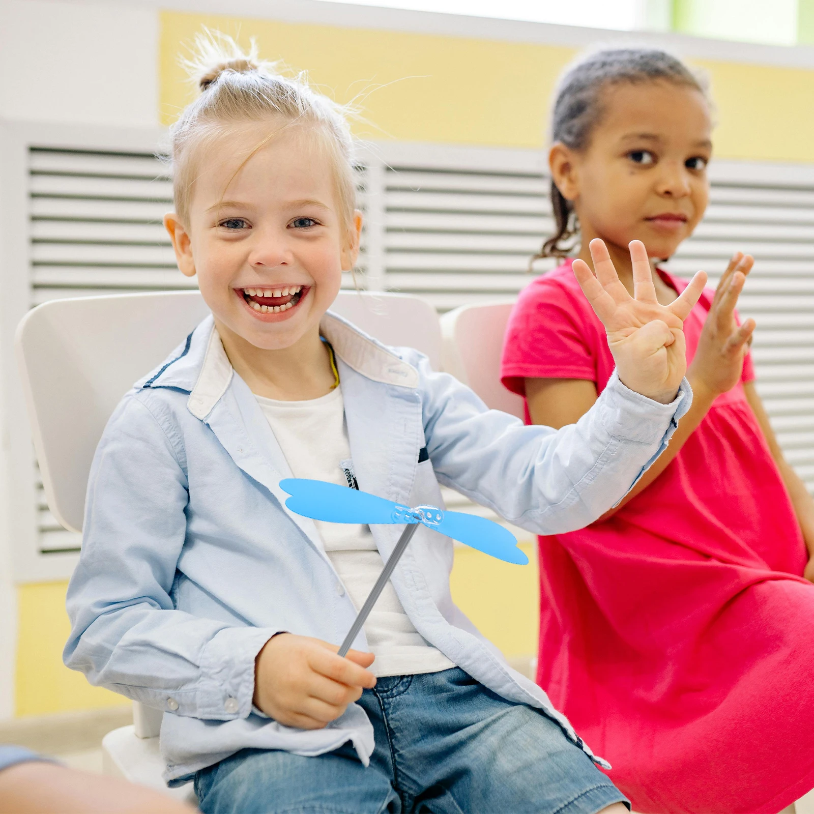 20 шт. ручной вертолет летающая стрекоза легкий пропеллер DIY игры на открытом воздухе для детей творческие обучающие игры
20 шт. ручной вертолет летающая стрекоза легкий пропеллер DIY игры на открытом воздухе для детей творческие обучающие игры