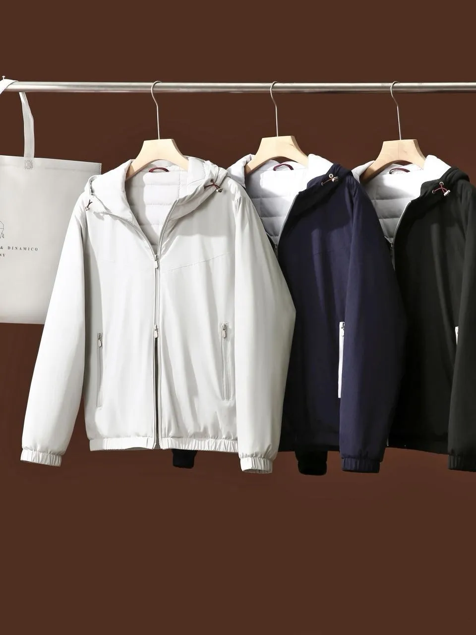 High-End Lightweight Silk Wool Fill Men's Faion Busin Hooded Cotton Jaet Youth Trendy Polyester Fiber Straight Hem Lon...
High-End Lightweight Silk Wool Fill Men's Faion Busin Hooded Cotton Jaet Youth Trendy Polyester Fiber Straight Hem Lon...