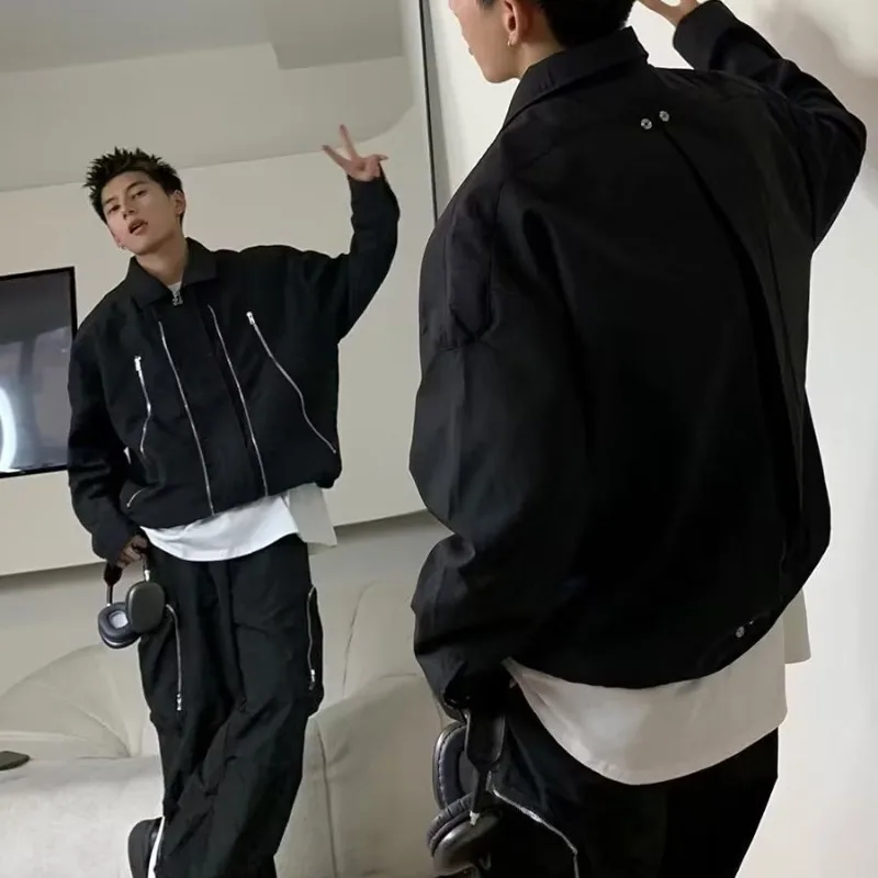 Мужская рабочая куртка свободного кроя на молнии, повседневная верхняя одежда в корейском стиле, большие размеры, осенне-зимняя модная функциональная ветровка
Мужская рабочая куртка свободного кроя на молнии, повседневная верхняя одежда в корейском стиле, большие размеры, осенне-зимняя модная функциональная ветровка