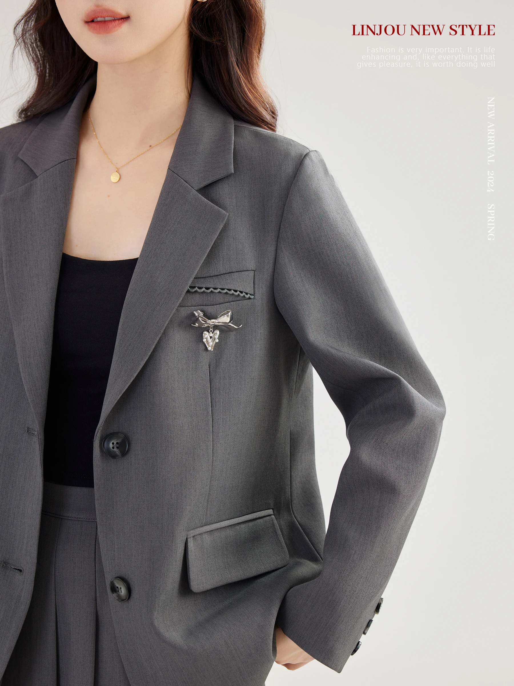 Женский повседневный пиджак-жакет Ling Jiu Sweet Sle с пуговицами, маленький размер, премиум-класс, весна-осень, новинка
Женский повседневный пиджак-жакет Ling Jiu Sweet Sle с пуговицами, маленький размер, премиум-класс, весна-осень, новинка