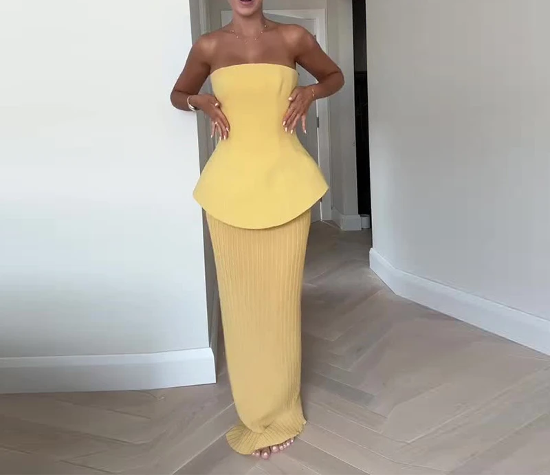 Skirt Two Piece Set Women Streetwear 2025 Summer Fashion Versatile Backless Strapless Top and Hip Hugging Dress Suit for Female
Skirt Two Piece Set Women Streetwear 2025 Summer Fashion Versatile Backless Strapless Top and Hip Hugging Dress Suit for Female