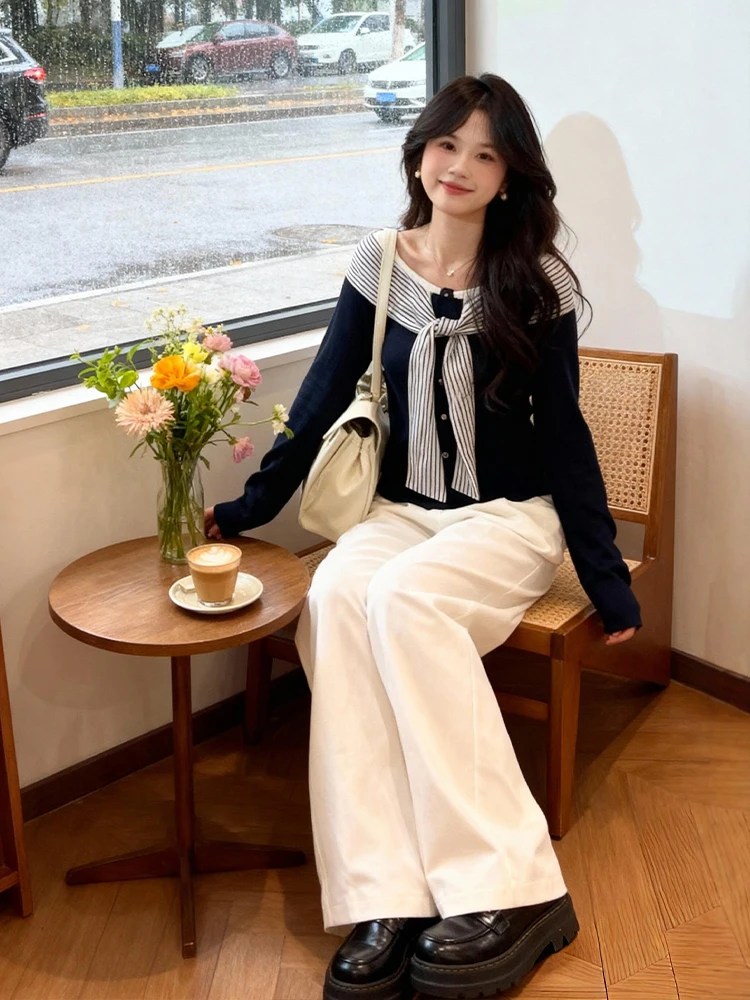 plus Size Women's Autumn Fashion Set White Striped Shoulder Shawl Fake Two-Piece Casual Pants Comfortable Polyester Fiber
plus Size Women's Autumn Fashion Set White Striped Shoulder Shawl Fake Two-Piece Casual Pants Comfortable Polyester Fiber