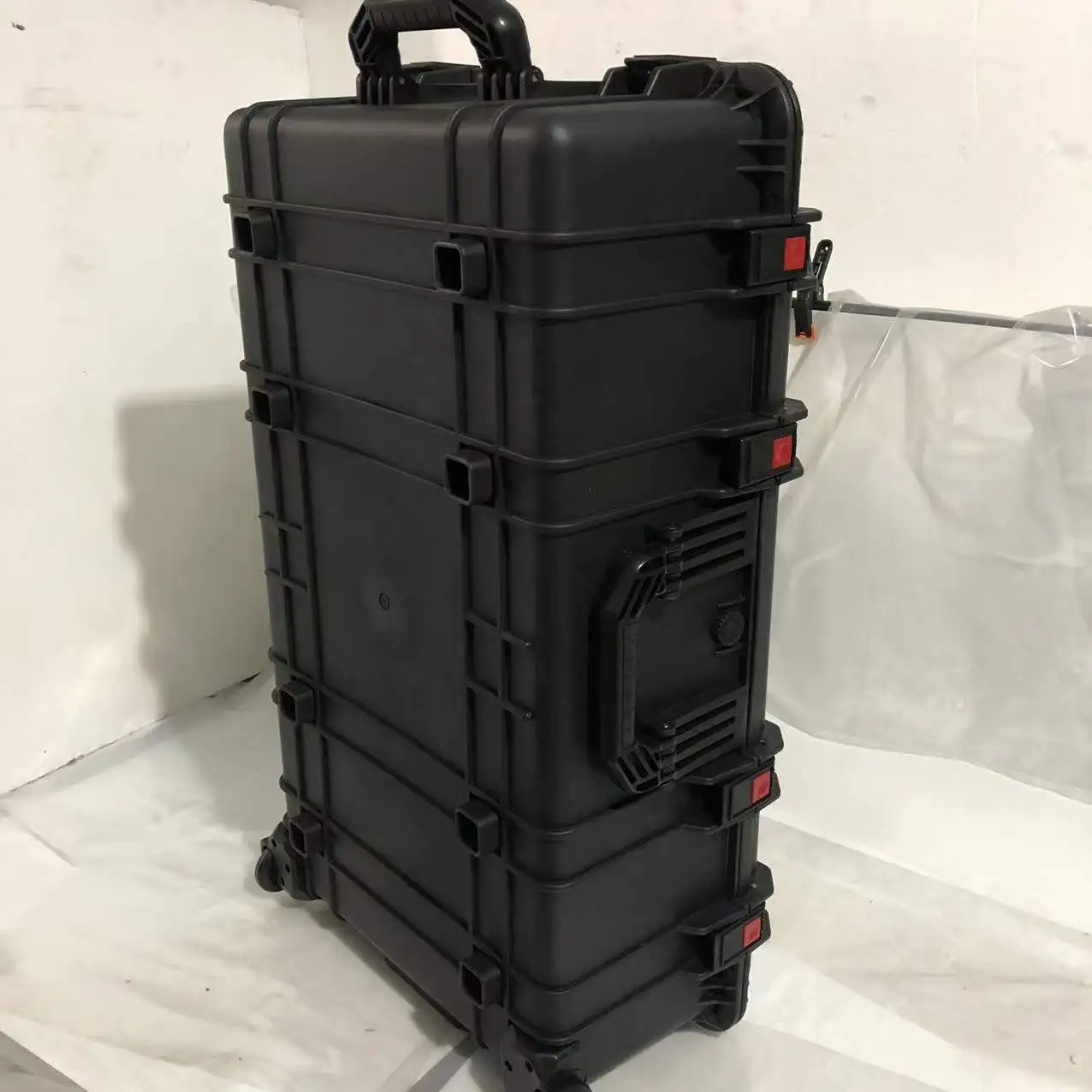 DPC138-3 905*525*305mm Largest Wheels Plastic case in Good Price
DPC138-3 905*525*305mm Largest Wheels Plastic case in Good Price