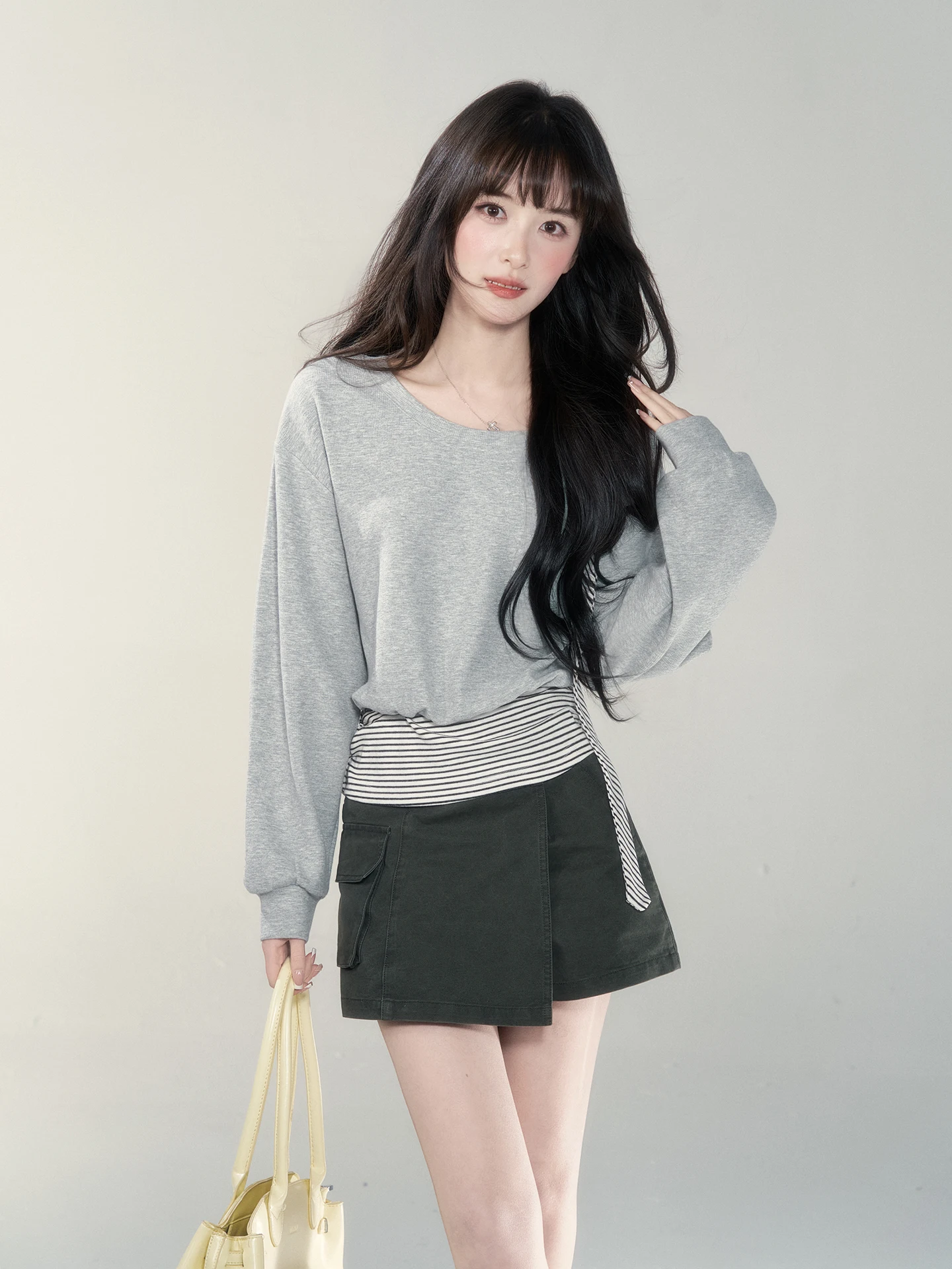 Slim Fit Shoulder Baring Hoodie Women's Style Spring 2026 New Arrival Comfortable Casual Long Sleeve Color Korean Commute
Slim Fit Shoulder Baring Hoodie Women's Style Spring 2026 New Arrival Comfortable Casual Long Sleeve Color Korean Commute