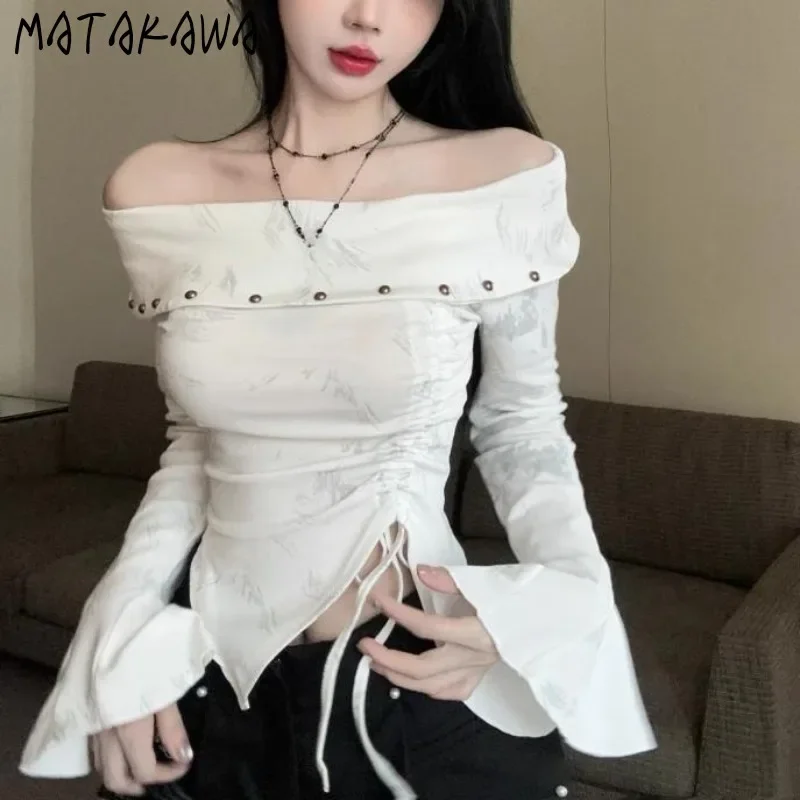 Matakawa Y2k Irregular T Shirt for Women Flare Sleeve Vintage Spring Autumn Ropa De Mujer Korean Fashion Sexy Tees
Matakawa Y2k Irregular T Shirt for Women Flare Sleeve Vintage Spring Autumn Ropa De Mujer Korean Fashion Sexy Tees