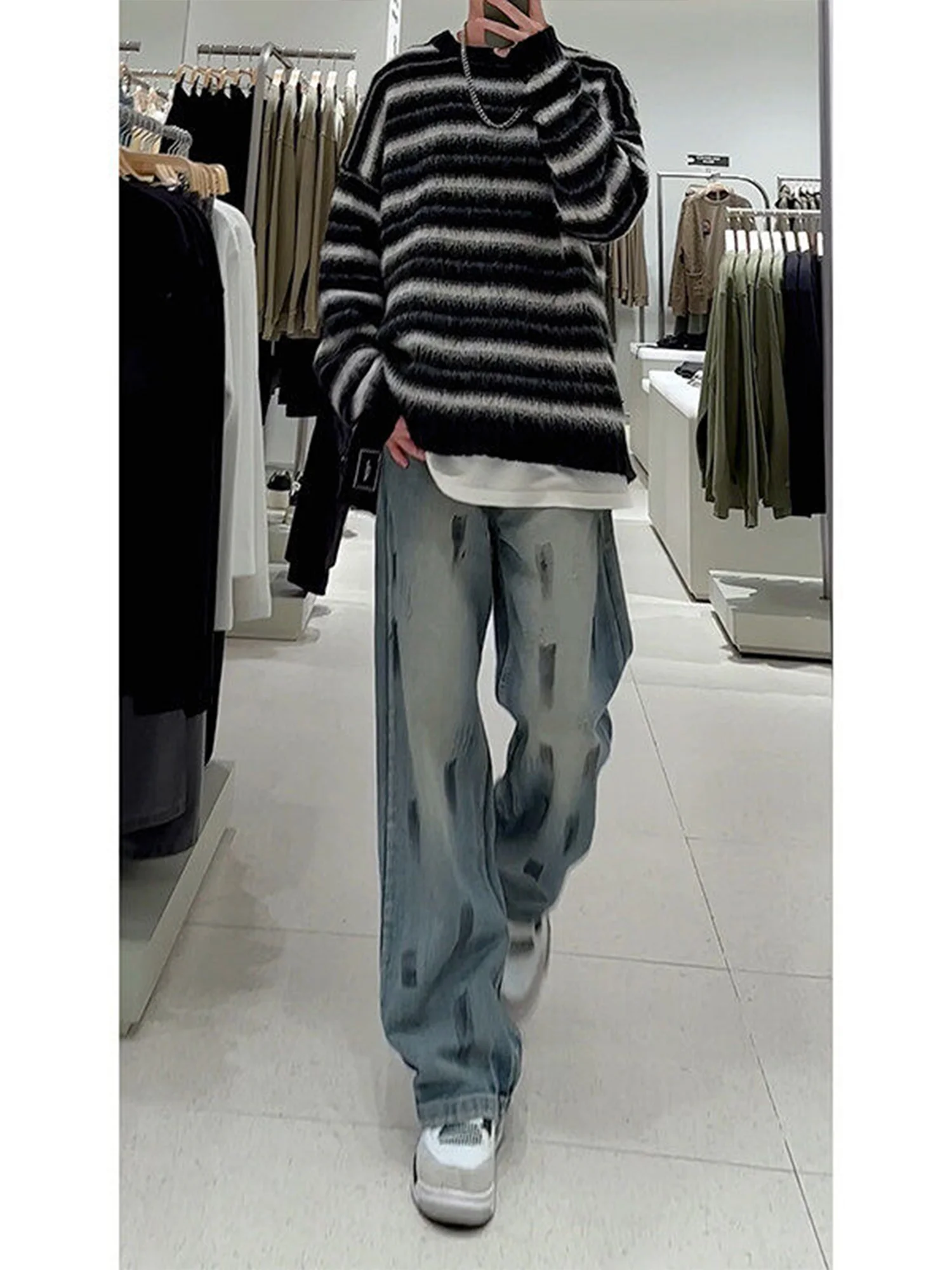 Retro American fiti Denim Jeans Men's High Street Straight Loose Wide Leg Pants Bell Bot Autumn New Sle Jeans
Retro American fiti Denim Jeans Men's High Street Straight Loose Wide Leg Pants Bell Bot Autumn New Sle Jeans