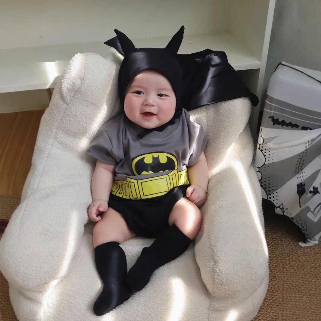 Ins South Korean Super Hero Baby Clothes Set 2025 Summer Onesie Boy Girls Romper Newborn Outfit 100% Cotton with hat
Ins South Korean Super Hero Baby Clothes Set 2025 Summer Onesie Boy Girls Romper Newborn Outfit 100% Cotton with hat