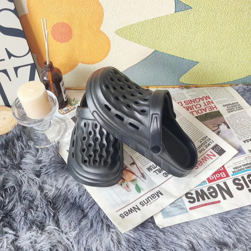 New Spring and Summer Eva Soft Thick-Soled Simple Casual Clogs for Men and Women, Suitable for Indoor, Home, Outdoor, Commuting, and Everyday Versatile Use
New Spring and Summer Eva Soft Thick-Soled Simple Casual Clogs for Men and Women, Suitable for Indoor, Home, Outdoor, Commuting, and Everyday Versatile Use