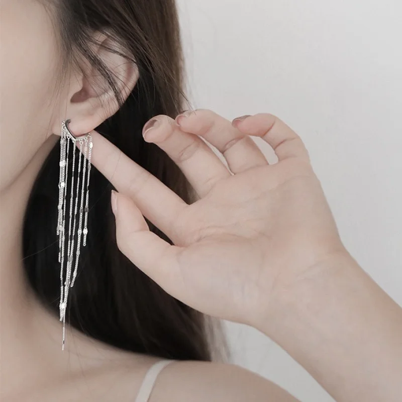 Серьги Lingxin с длинными ручками и отверстиями - подходят для женщин - новый готический стиль - серебряный материал - сердцевидные накладки на уши - модные аксессуары
Серьги Lingxin с длинными ручками и отверстиями - подходят для женщин - новый готический стиль - серебряный материал - сердцевидные накладки на уши - модные аксессуары