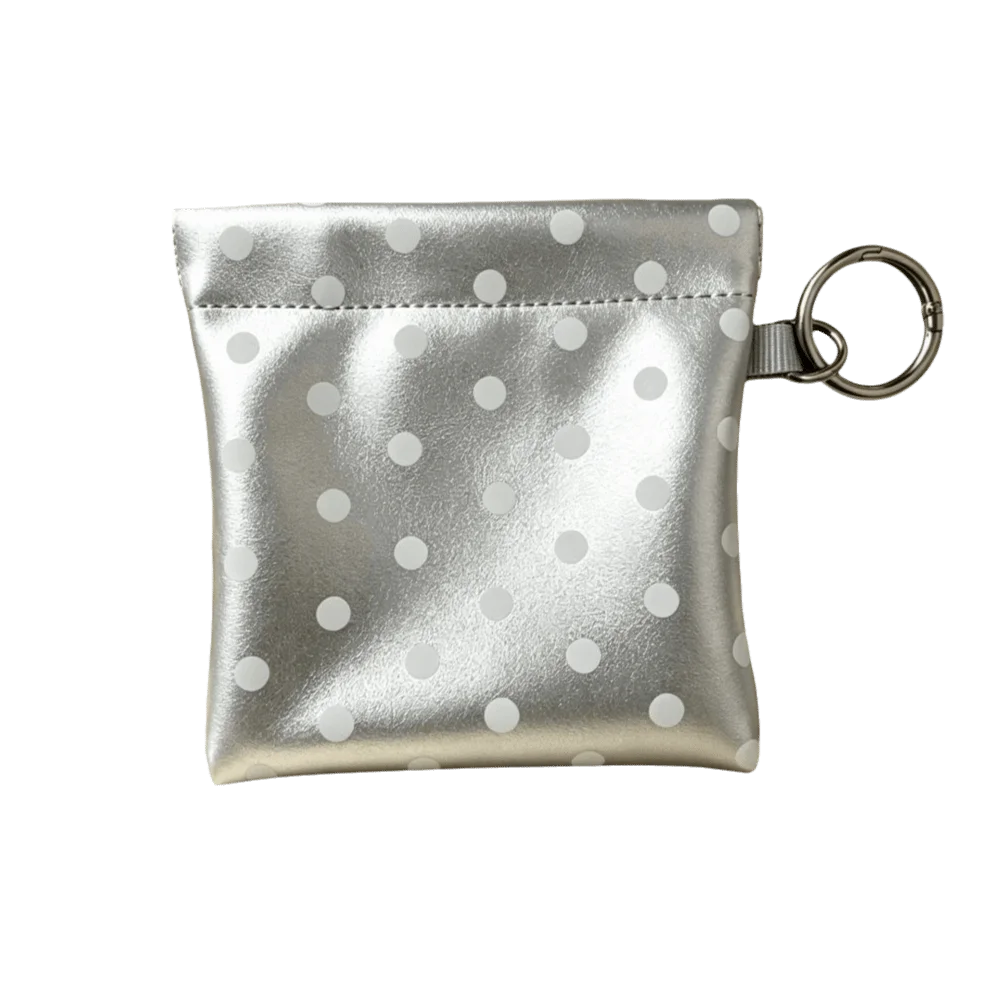 Organizer PU Self-closing Storage Bag Portable Automatic Closed Polka Dot Coin Purse Cute Pendant Design Card Pack Daily Use
Organizer PU Self-closing Storage Bag Portable Automatic Closed Polka Dot Coin Purse Cute Pendant Design Card Pack Daily Use