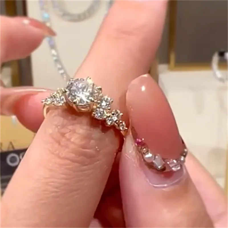 ZFSILVER s925 Серебряное модное роскошное модное цветное D муассанит золотое круглое кольцо для подвесок женские вечерние ювелирные изделия подарки LR01360YMOSGH
ZFSILVER s925 Серебряное модное роскошное модное цветное D муассанит золотое круглое кольцо для подвесок женские вечерние ювелирные изделия подарки LR01360YMOSGH