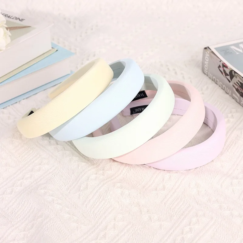 2 random, the new Macaron headband has a high sense of high-end, simple and fashionable, and the basic high cranial headband is in stock.
2 random, the new Macaron headband has a high sense of high-end, simple and fashionable, and the basic high cranial headband is in stock.